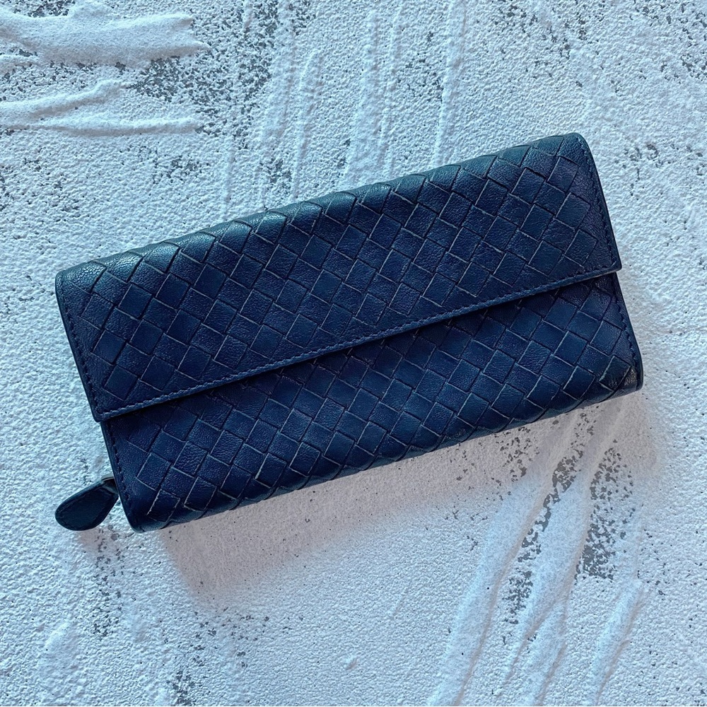 Negotiable! BOTTEGA VENETA long wallet intrecciato leather navy